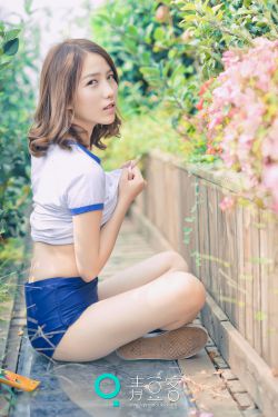 美女把尿口扒开灌牛奶